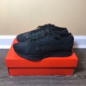 NIKE FLYKNIT RACER - W size 8.5